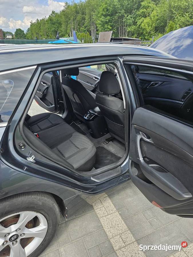 Spezedam hyundai i40 Marki sprzedam