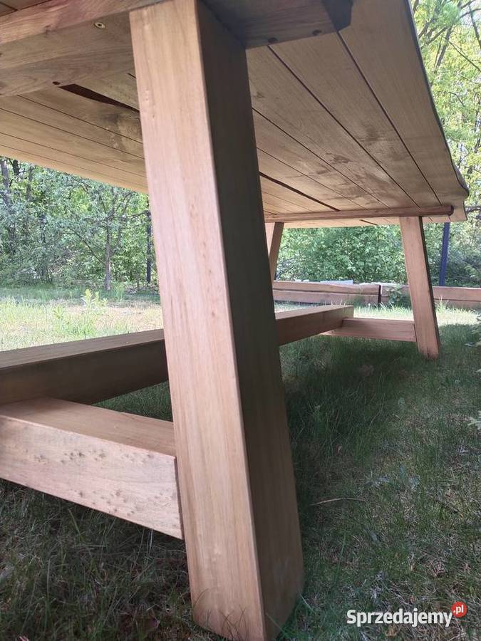 Stół z litego drewnaduży do altanyogrodu Radom