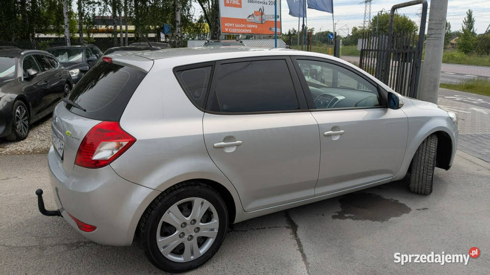 Kia Ceed 16D90OPŁACONYBezwypadkowy sprzedam