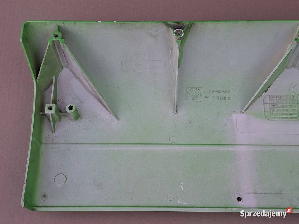 MAN TGA TGM TGL PRZEDŁUŻENIE STOPNICY LEWE Bieleń