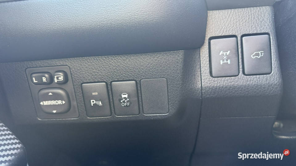 Toyota RAV4 20vvti AWD Automat xenon ledy 4x4 relingi dachowe Gdańsk