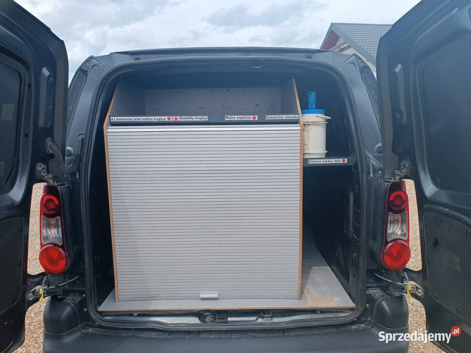 Citroen Berlingo zabudowa półki regały