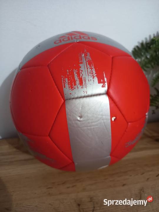 Piłka Adidas FL7024 podkolanówki Nike dolnośląskie