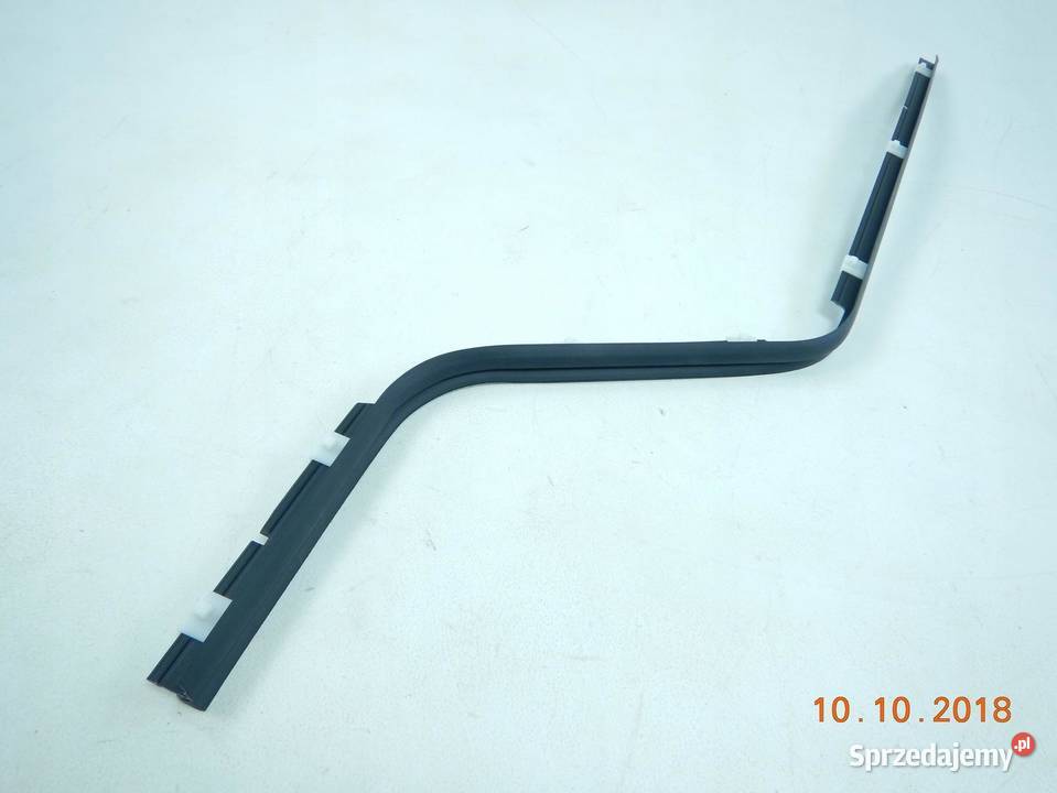 LISTWA SZYBY DRZWI MITSUBISHI CANTER osobowe