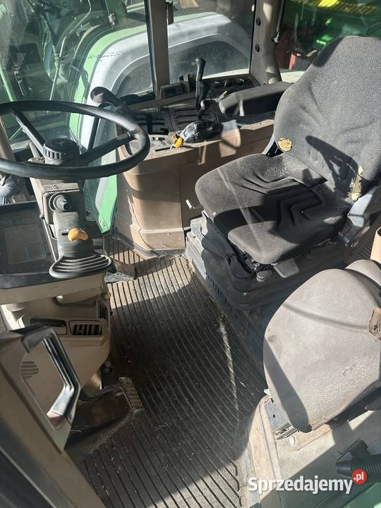 Ciągnik rolniczy John Deere 7710