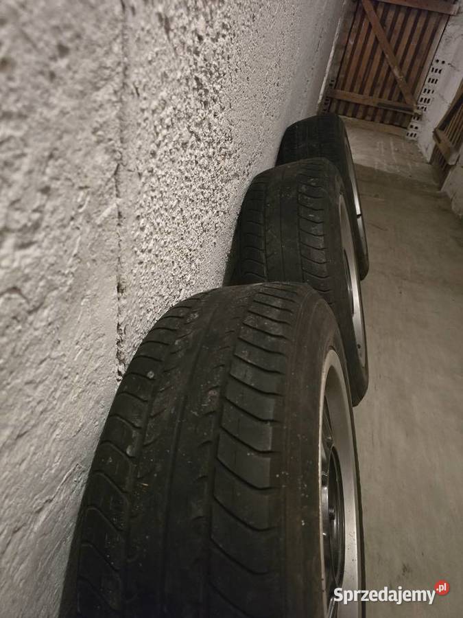 Klasyczne Felgi r15 z oponami super stan Staszów sprzedam