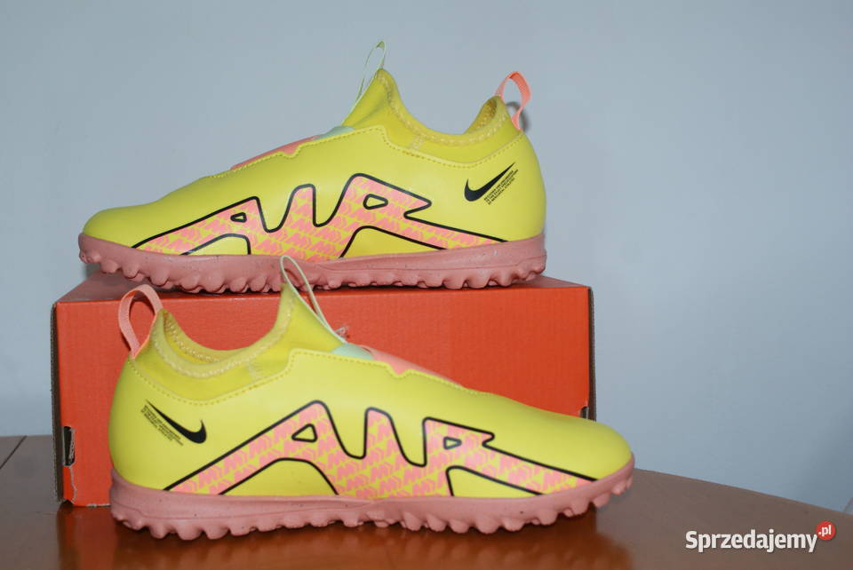 BUTY PIŁKARSKIE NIKE JR ZOOM VAPOR 15 ACADEMY TF Sporty drużynowe kujawsko-pomorskie Toruń sprzedam