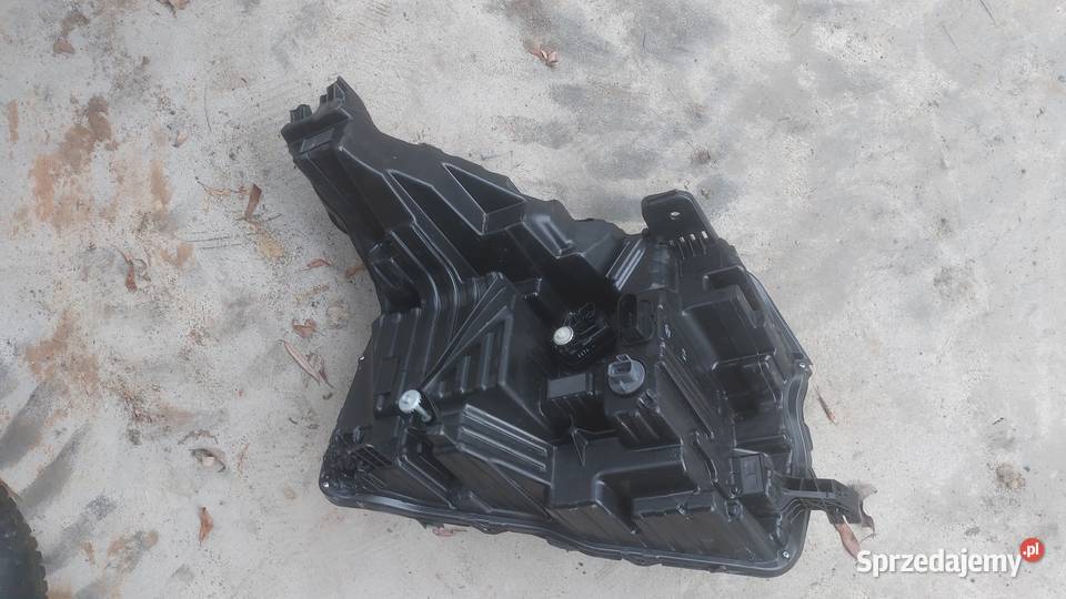 XPENG G9 EV 22 LEWA LAMPA PRZEDNIA PRZÓD KOITO wielkopolskie Iwanowice