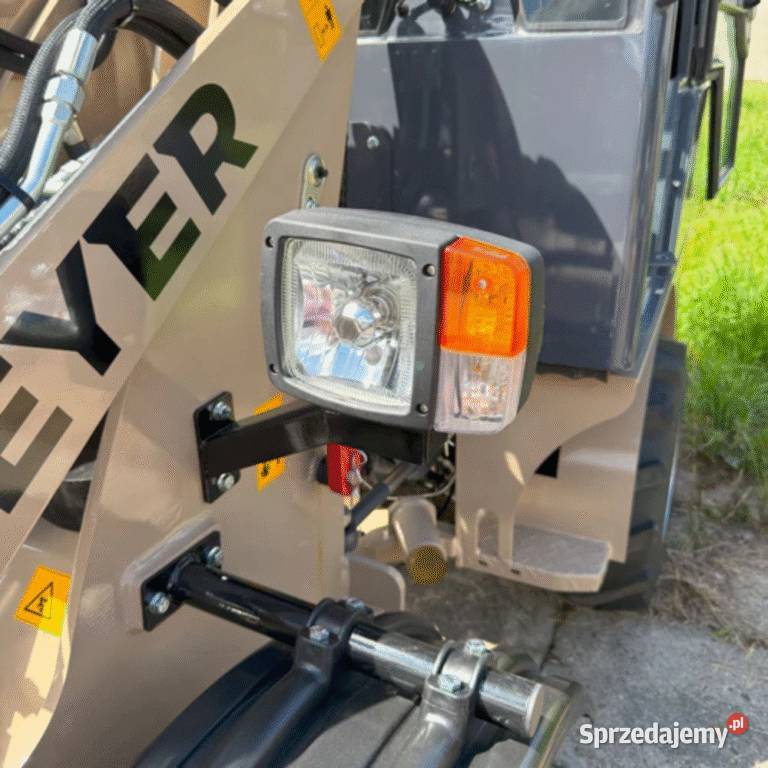 ŁADOWARKA KOŁOWA MEYER LW15 Z KABINĄ