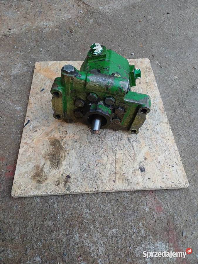 Pompa John Deere 3140 świętokrzyskie Skorzeszyce