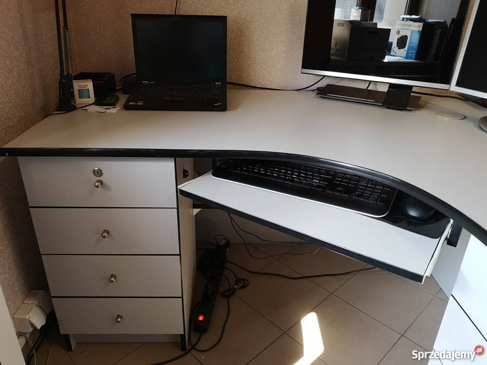 Używane biurko komputerowe narożne białe Skarżysko-Kamienna