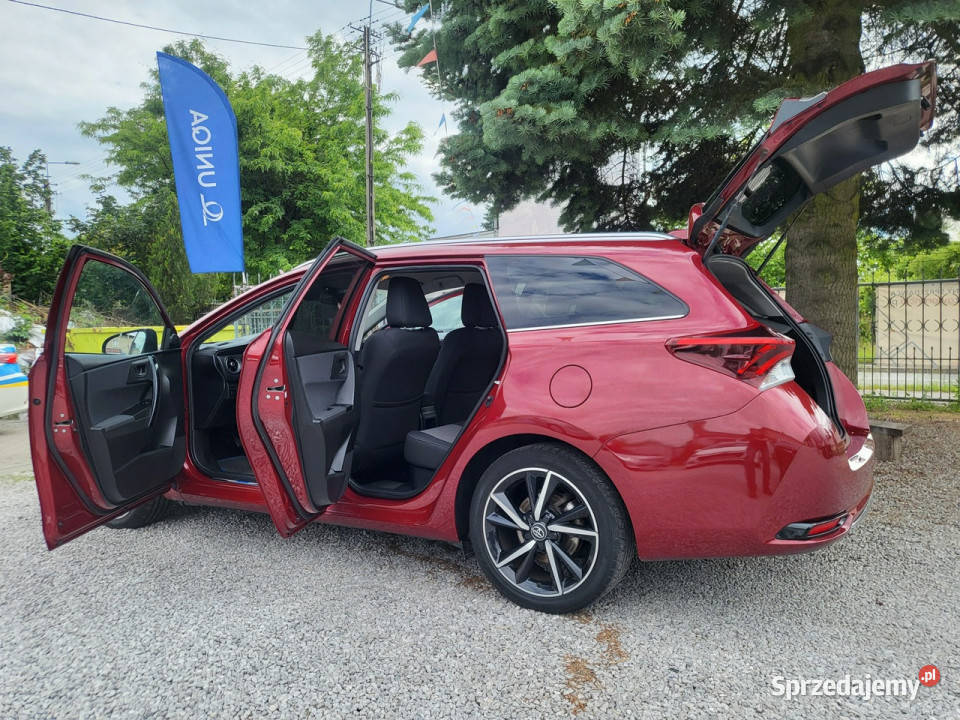 Toyota Auris 18 Hybrid 136 Bogata Wersja S ASO Pabianice