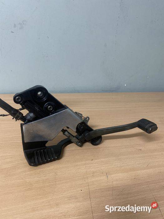 Yamaha FZ 750 Set Prawy podnozek stopka sprzedam