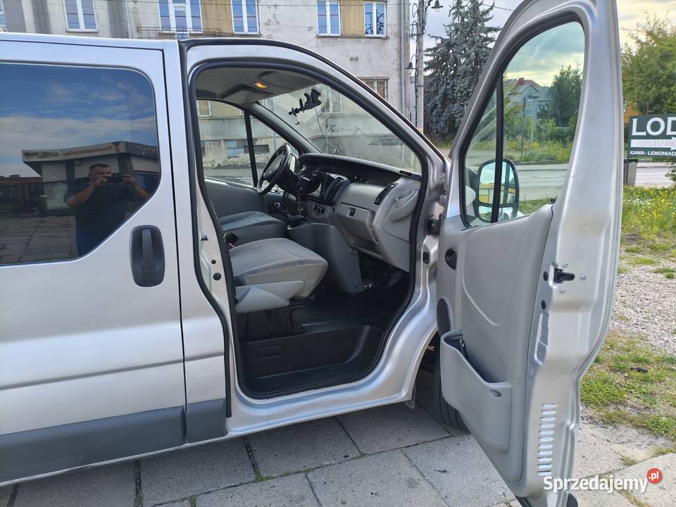 Renault Traffic 19 dCi l2h1 Rok produkcji 2005 łódzkie Zgierz