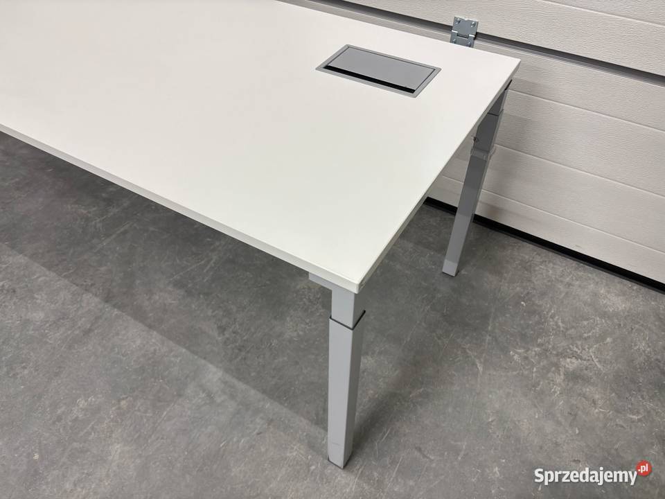 Biurko Steelcase Kalidro z media portem Biuro sprzedam