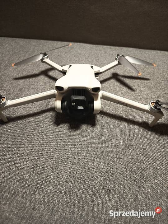 Dron DJI mini 3 Rataje