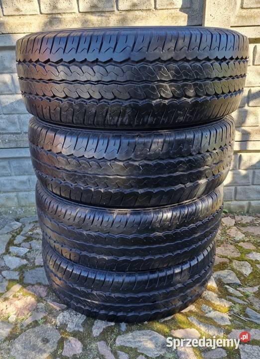 Opony do busa 225 x 65 R16C Wzmacniane