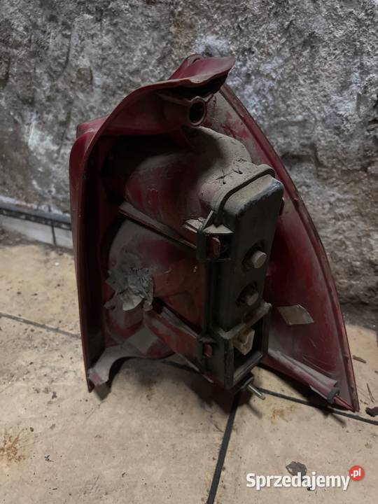 Lampa tył lewa peugeot 307 sw Margonin