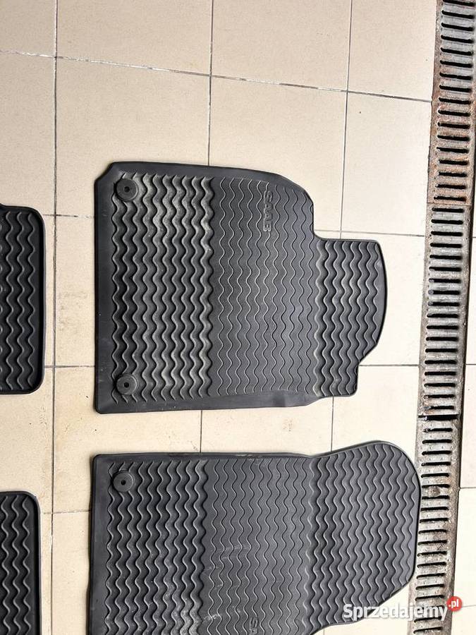 Dywaniki gumowe i materiałowe Saab 93
