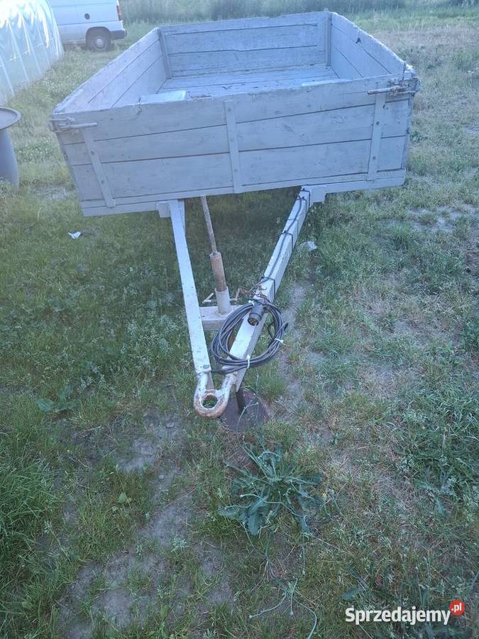 Przyczepa jednoosiowa nieuszkodzony