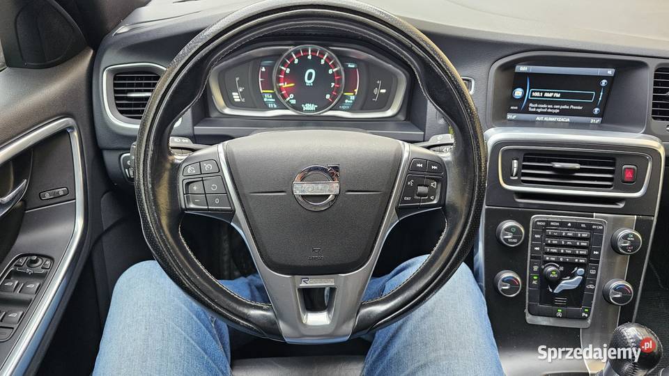 Volvo S60 16T T3 150 RDesign SUMMUM Hak Lifcie Zarszyn