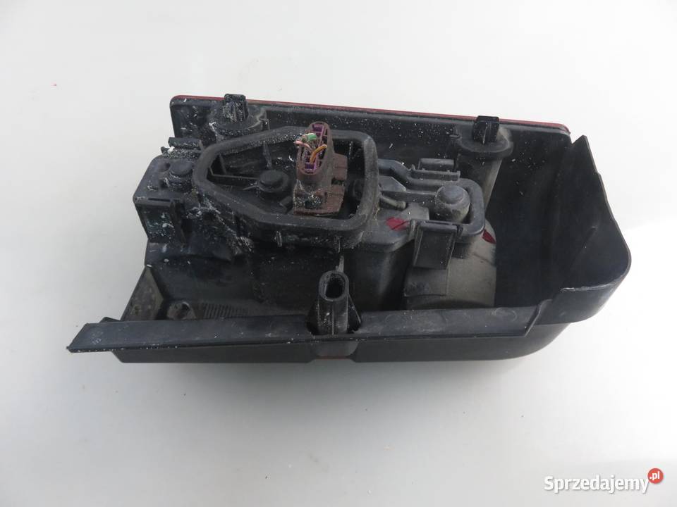 LAMPA PRAWA TYLNA PEUGEOT PARTNER I sprzedam