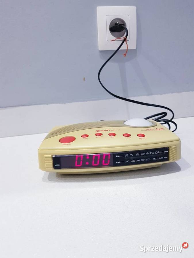 Stary radiobudzik Frist Austria z lampką nocną Pozostałe