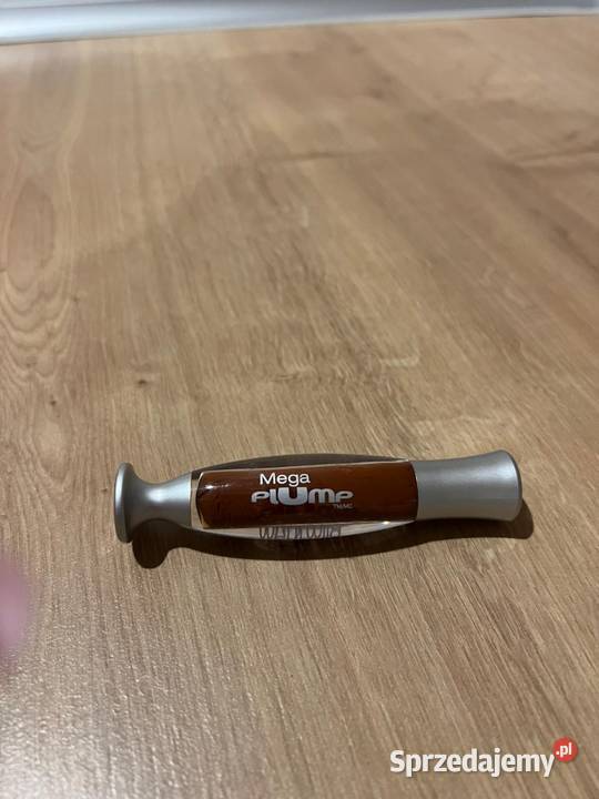 Nowa Szminka do ust Mega Plume brązowa Gdańsk