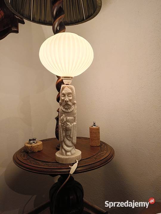 Lampa stołowa z podstawą rzeźby z białego Lipno sprzedam