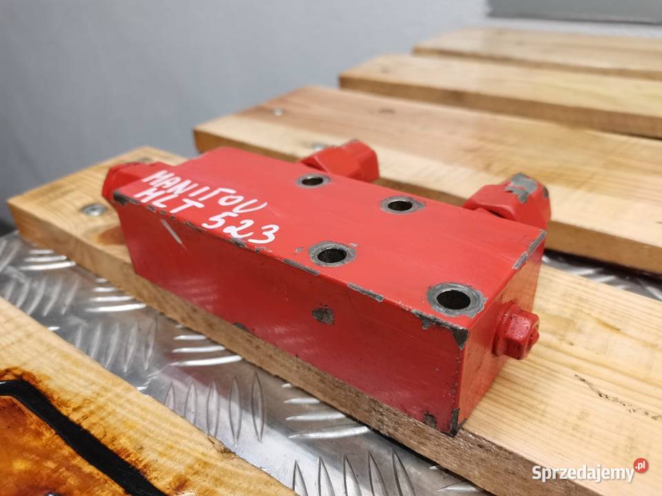 Zamek siłownika łyżki Manitou MLT 523 Wilkowo