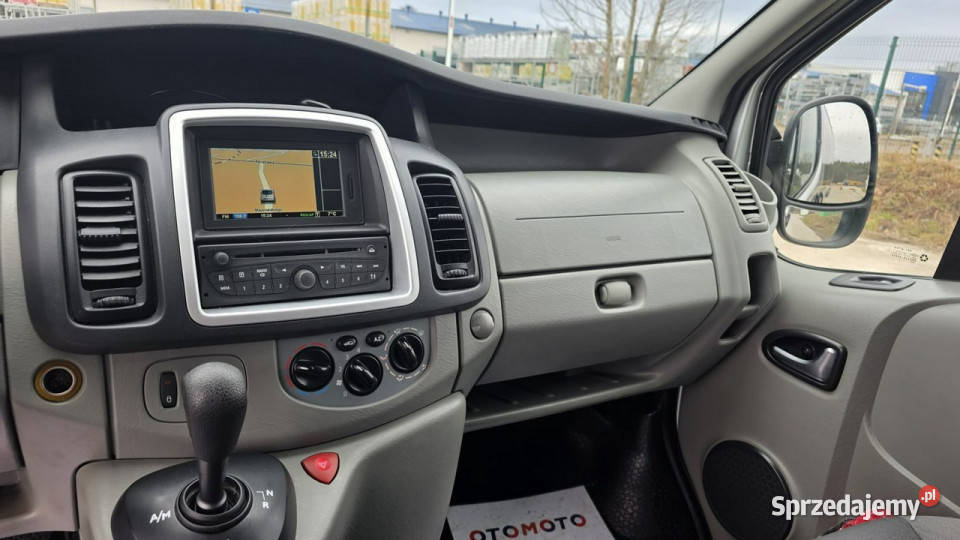 Renault Trafic AUTOMAT navi klima II 20012014 nawigacja Lębork
