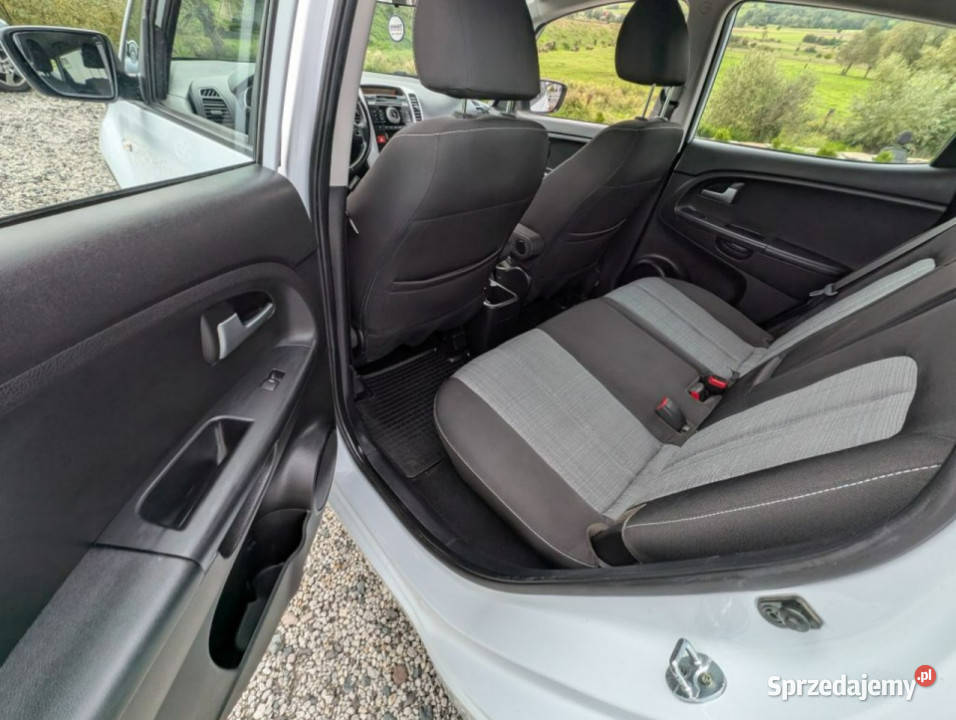 Kia Venga 14 benzyna czujniki parkowania