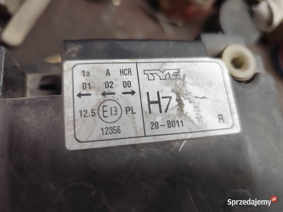 Lampy przednie a4 b7 osobowe Zgierz