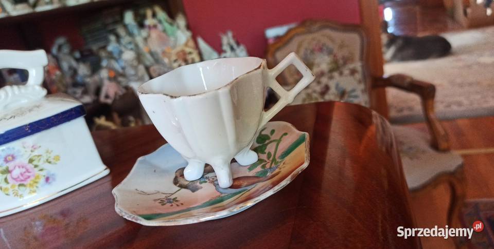 Z ptaszkami na 4 złotych nóżkach Filiżanka do Gdańsk