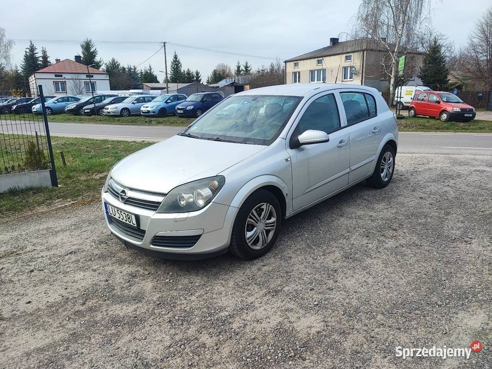 Opel Astra H 16 b manualna