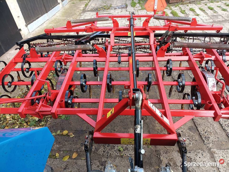 Kultywator agregat uprawowy przed siewny Brodnica