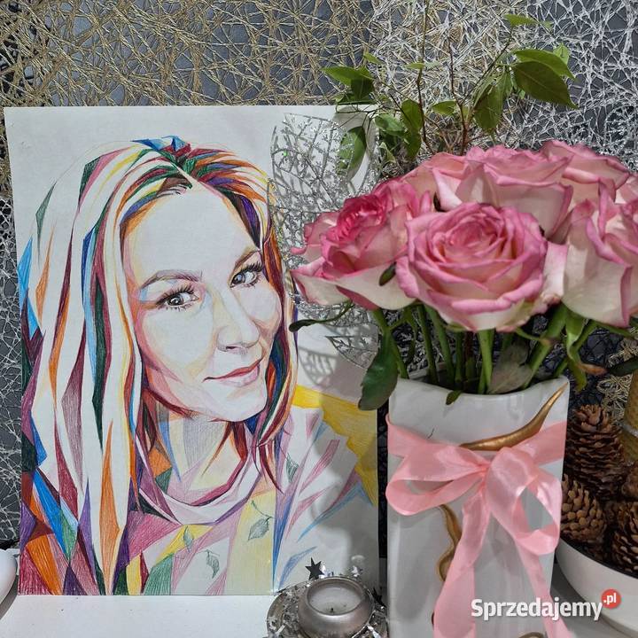 portret ze zdjęcia wykonany kredkami kolorowymi