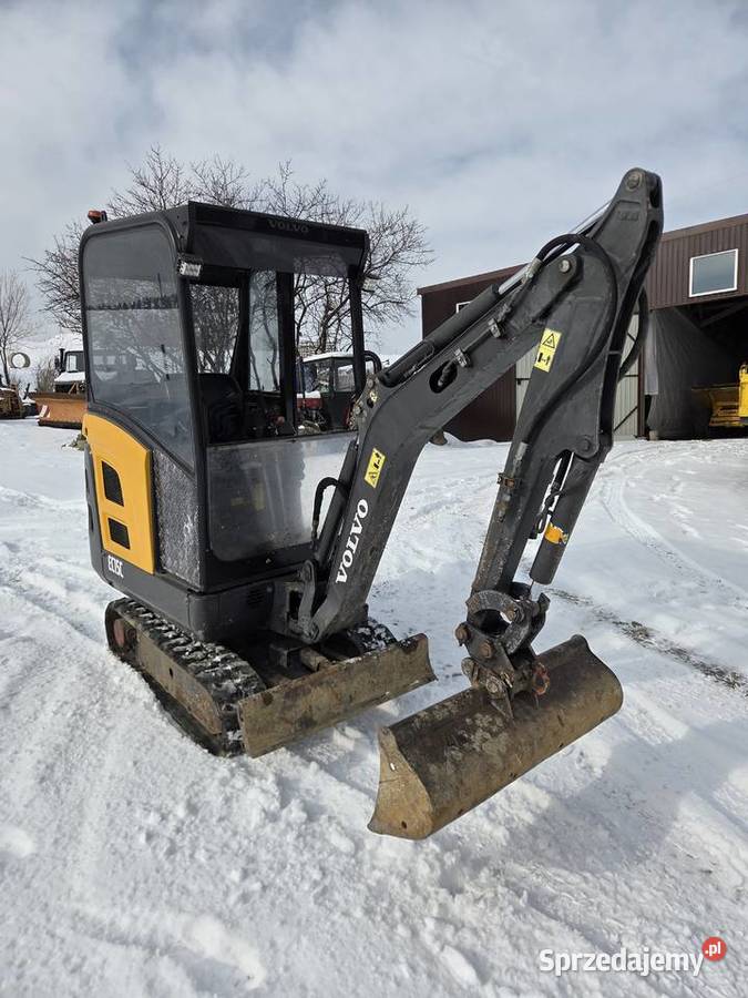 Minikoparka VOLVO EC15C