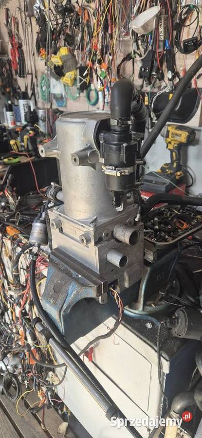 Ogrzewanie Eberspacher Hydronic MII D12W 24V Komorze