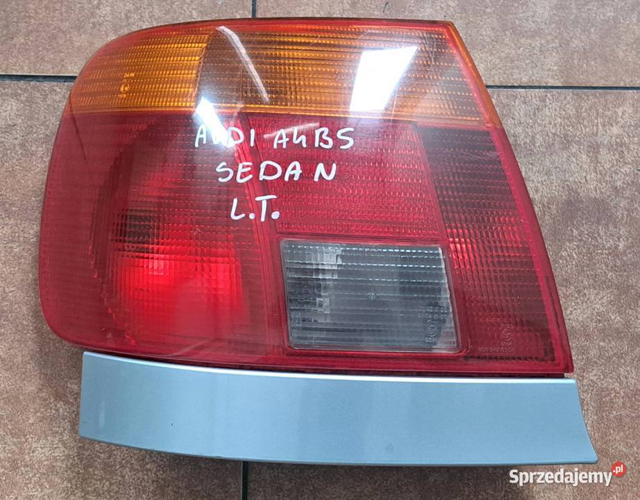 Lampa tył Audi A4 B5 Sedan mazowieckie Płońsk