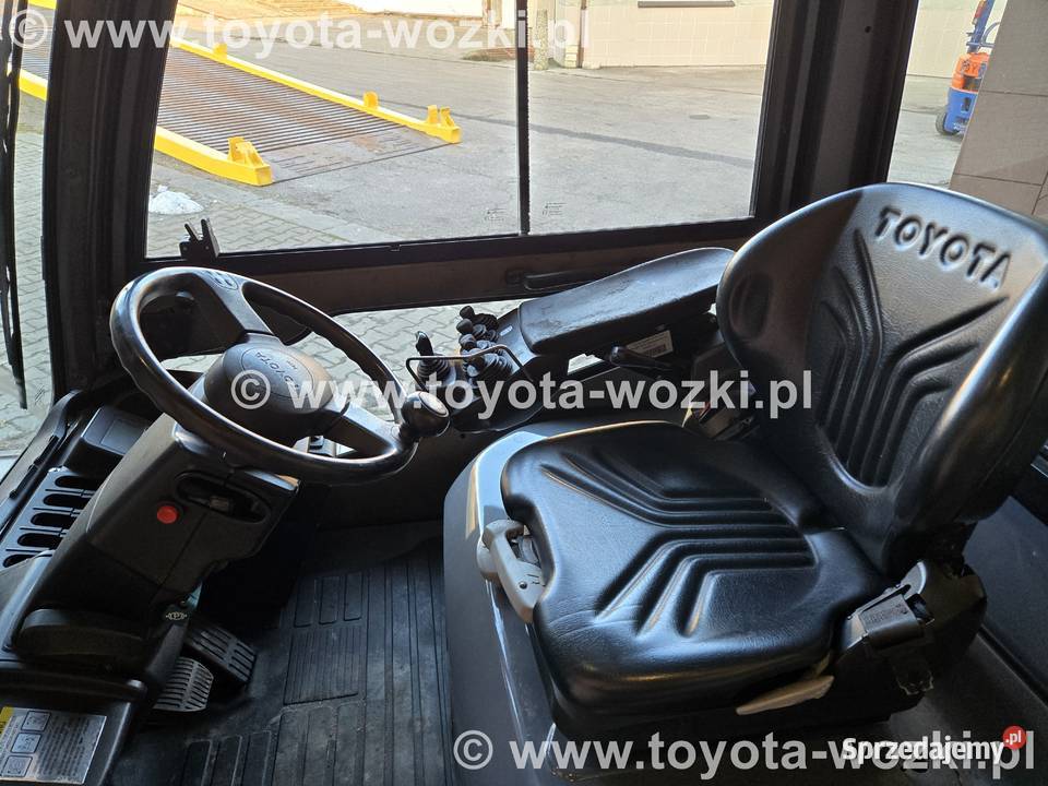 Wózek widłowy TOYOTA 8FDF30 maszt 4 m wolny skok Mysłowice sprzedam