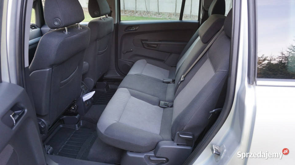 Opel Zafira zarejestrowany ubezpieczony Zafira