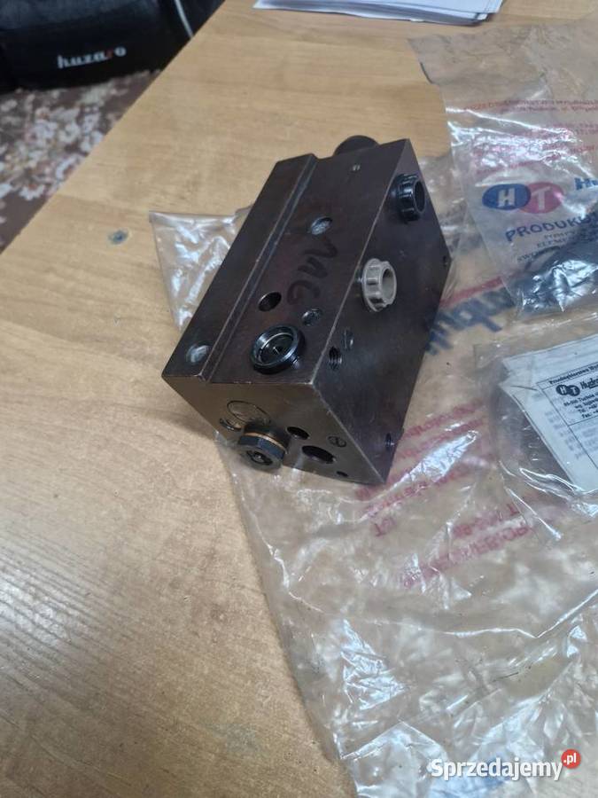 Rozdzielacz hydrauliczny C360 C360 3P Hydrotor