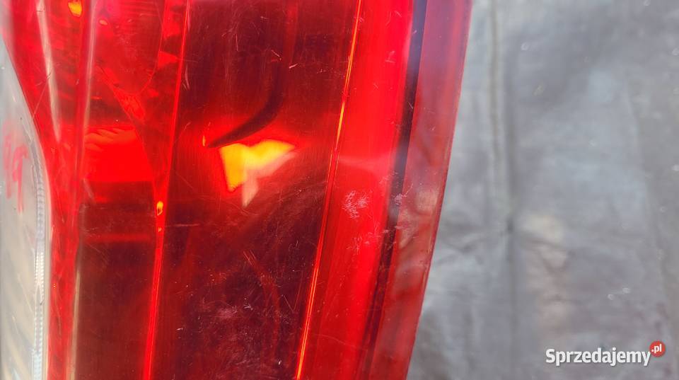 FIAT FIORINO BIPPER NEMO QUBO PRAWA TYLNA LAMPA