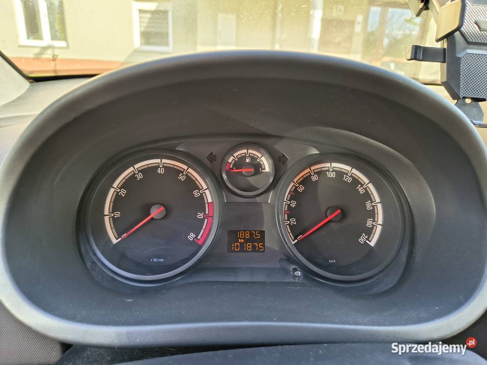 Opel Corsa 12 16V Enjoy kupiony w polskim salonie