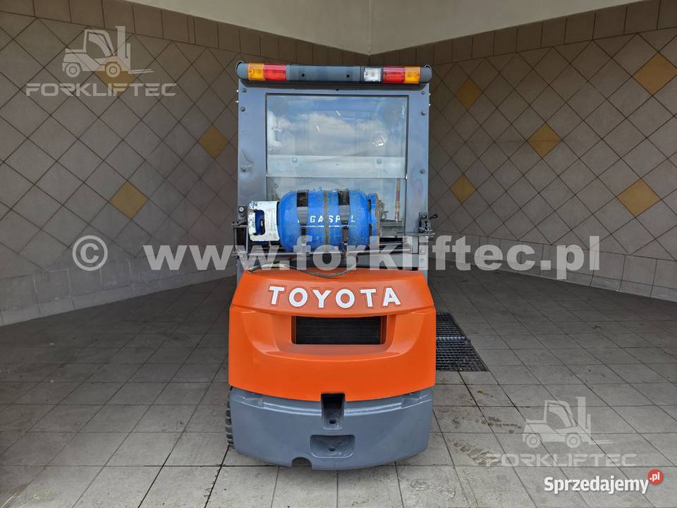 Wózek Widłowy TOYOTA 7FG18 Przesuw boczny TOYOTA Wózki widłowe
