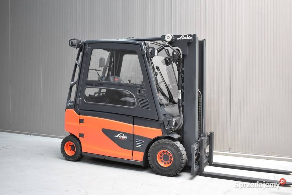Wózek widłowy LINDE E25 2500 udzwigu TRIPLEX Czechy