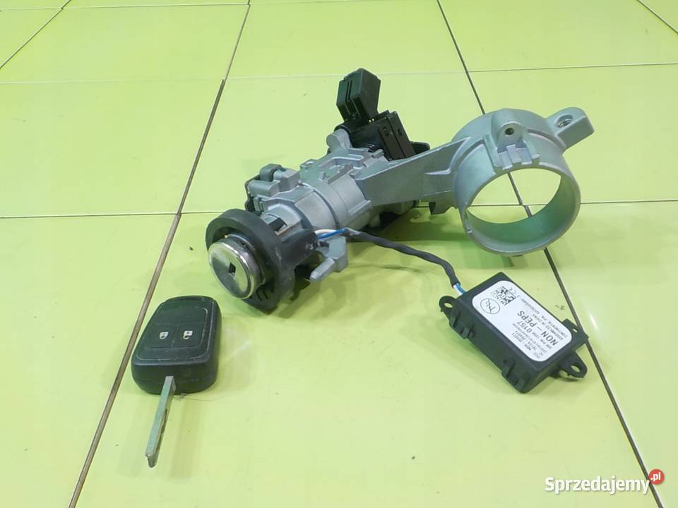 OPEL ASTRA J IV OPC LIFT 16 B 12r HB 5D stacyjka Stacyjki i kluczyki Suków