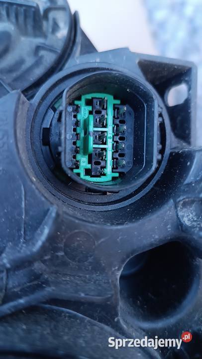 Lampa przednia prawa Hyundai I40 soczewka H7 Led śląskie