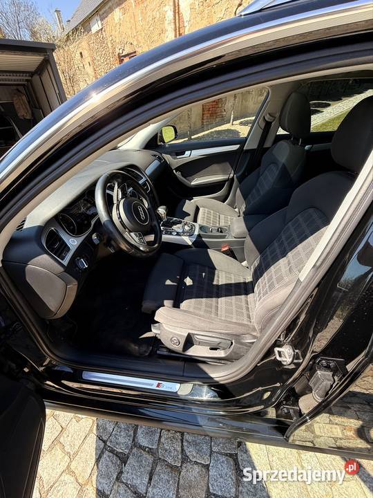 Audi A4 Avant wielofunkcyjna kierownica Bielawa